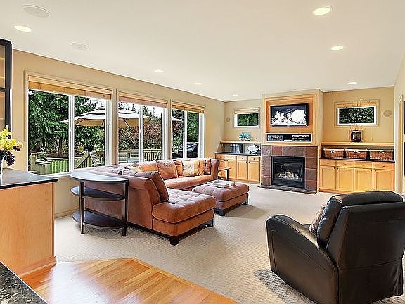 3rd image of 21415 NE 143rd St