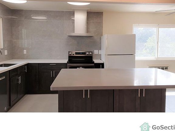 5th image of 650 Belladonna Ct