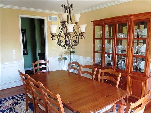 Dining Rm w/Wainscoting