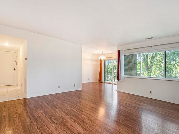 3rd image of 1505 Marigold Way APT 310
