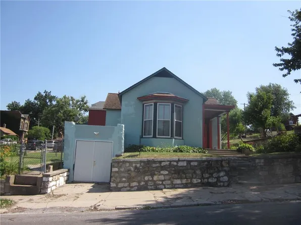1124 Felix St, Saint Joseph, MO 64501