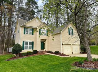 8947 Steinbeck Ct, Charlotte, NC 28216