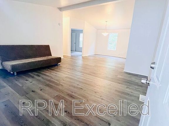 3rd image of 20704 92nd St E