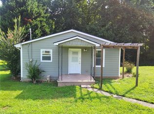 4675 Cash Rd, Flowery Branch, GA 30542