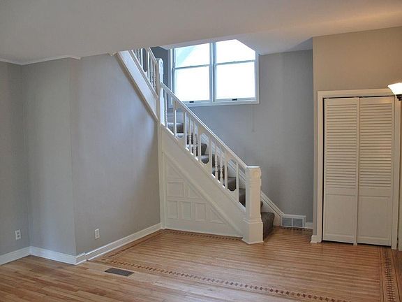 3rd image of 1772 Lafond Ave