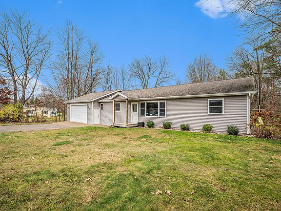 4th image of 47517 Anthony St