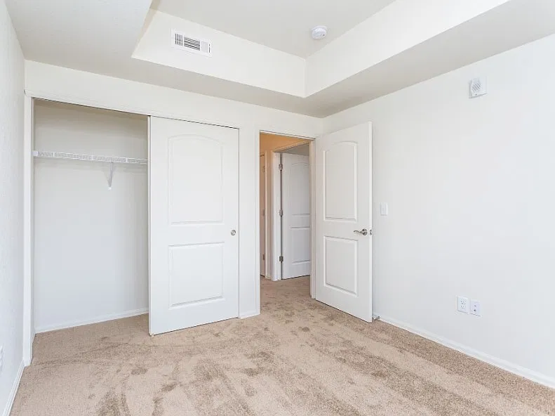 2 bed, 1056 sqft, $1,900 — Photo 4
