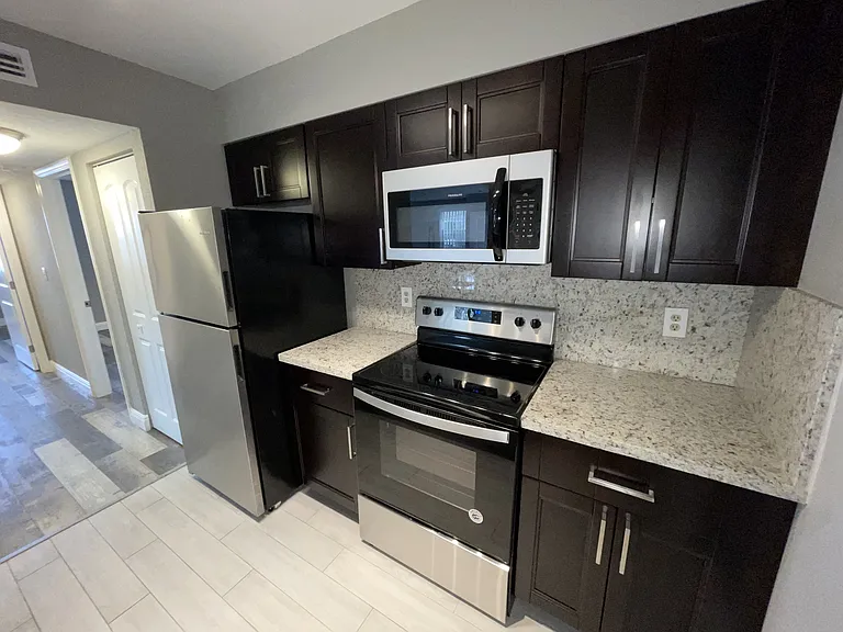 2810 N Oakland Forest Dr #104 — Photo 5