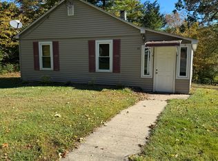 93 Little Pond Rd #93, Woodstock, CT 06281