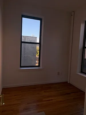 Rented by Chartwell Manhattan Realty | media 16