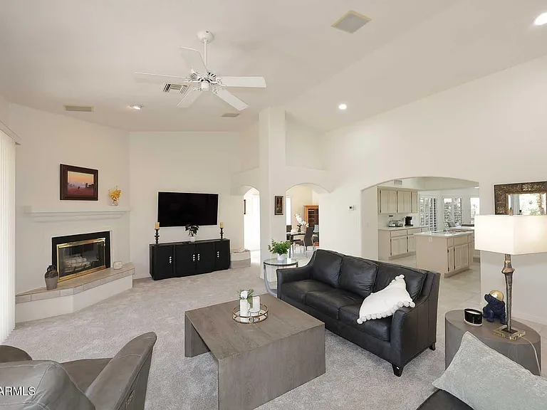 18510 E Leather Ln — Photo 12