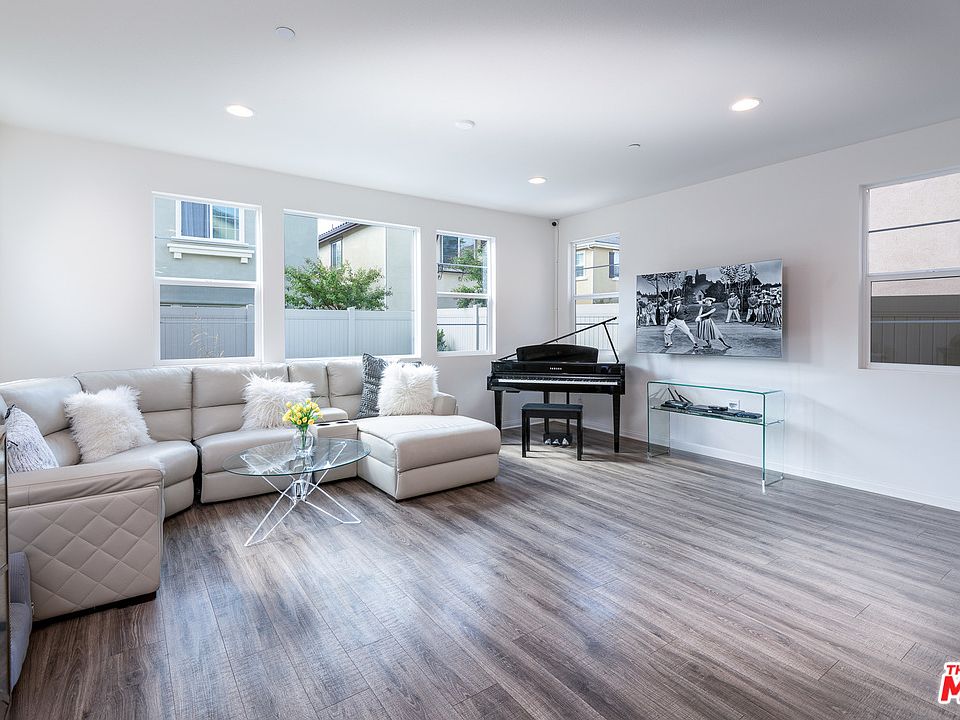 1st image of 17337 W Via Alto Way