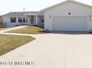520 Beverly St, Wanamingo, MN 55983