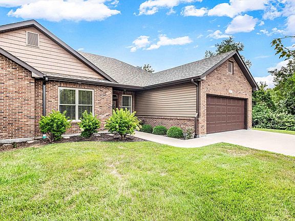 2nd image of 4012 Juniper Pl