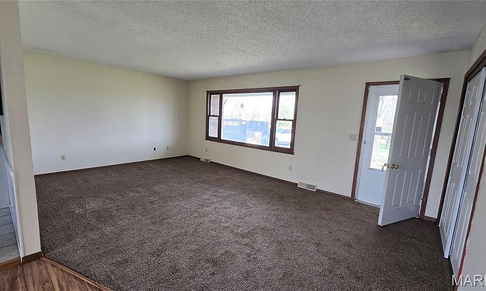 2nd image of 8 McCoy Dr