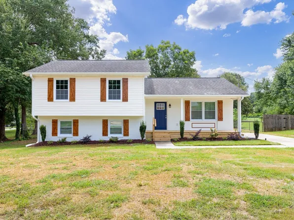 420 Cloverdale Ln, Simpsonville, SC 29681