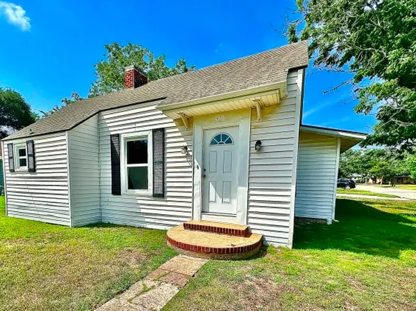 312 2nd St, Cuero, TX 77954