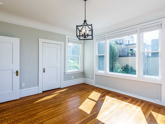 3rd image of 459 Lombard St