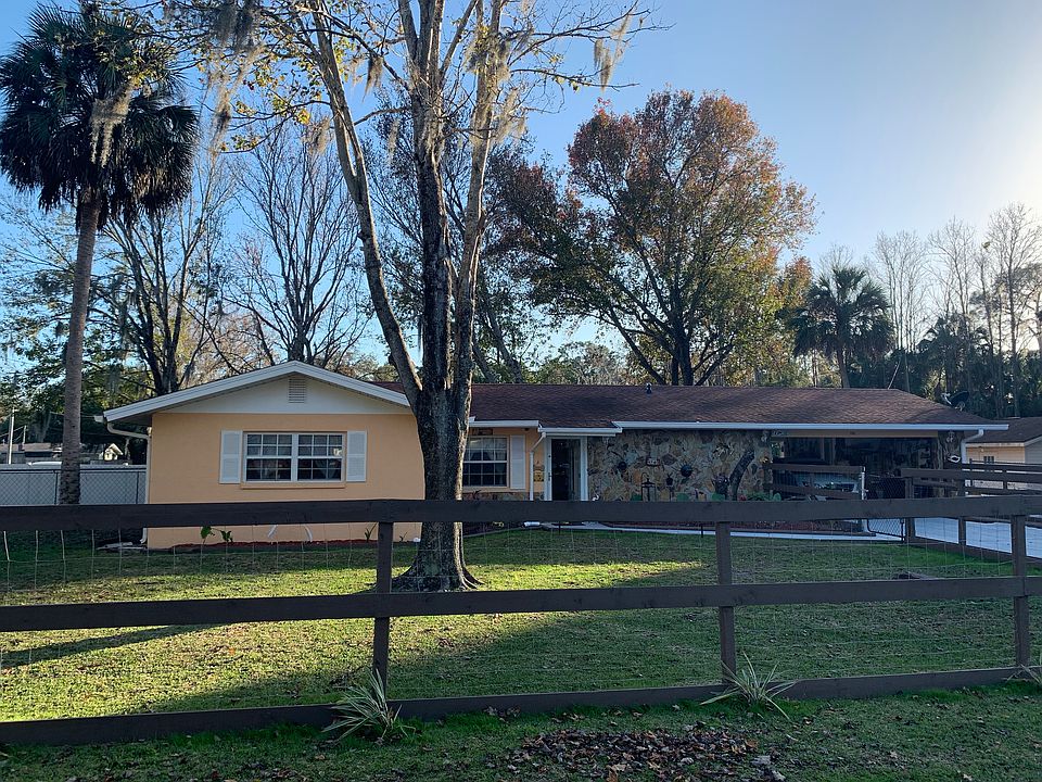1st image of 9740 W Green Ln