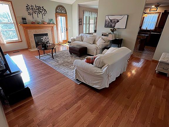 5th image of 3632 Thornwood Dr