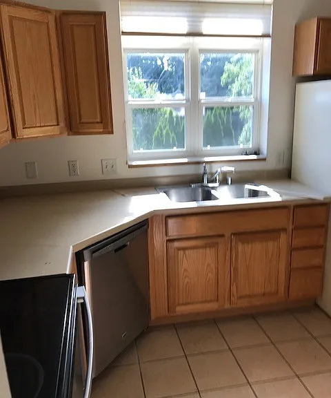 5205 Old Middleton Rd — Photo 4