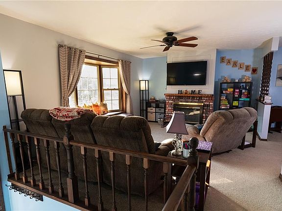 4th image of 3939 Miller Dr