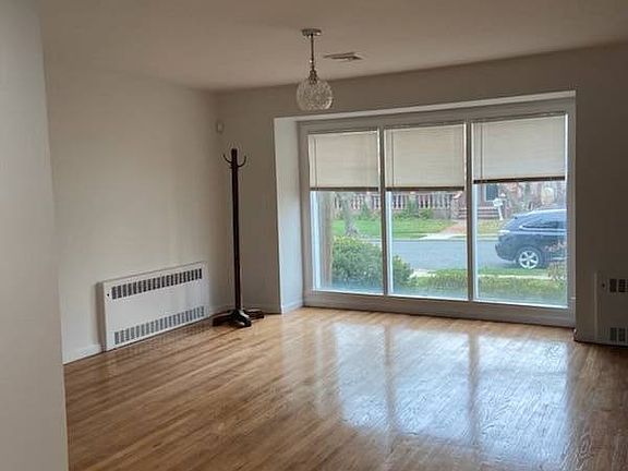 4th image of 37 Ashley Dr #14