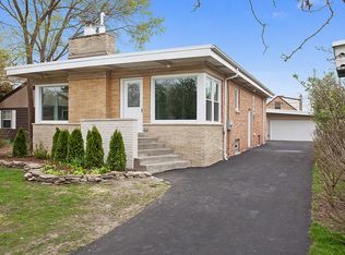 9705 Parkside Ave, Oak Lawn, IL 60453