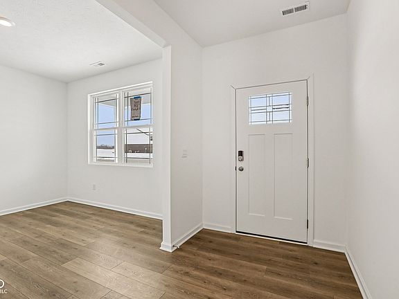 5th image of 60 Benfield Dr