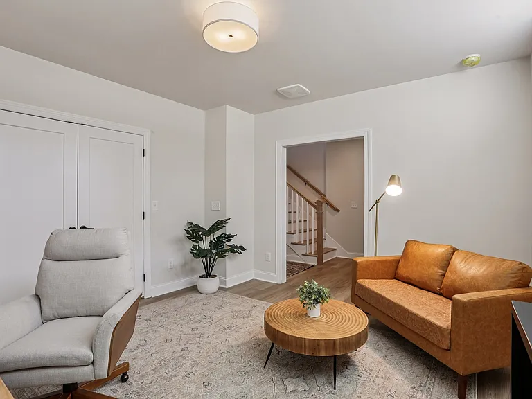 1613 Hampton St — Photo 23