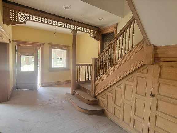 3rd image of 4457 Enright Ave