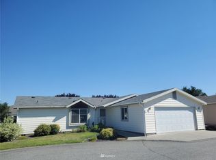 6 Crystal Pl W, Omak, WA 98841