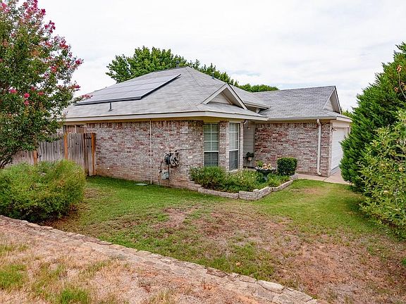 2nd image of 5000 Bradley Ln