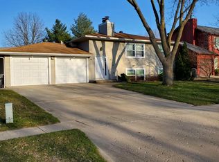 1463 Eastview Dr, Coralville, IA 52241