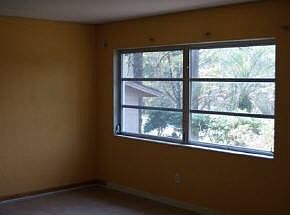 5th image of 1496 SW Shorewood Dr