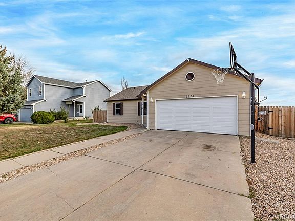 4th image of 3224 Dickson Court