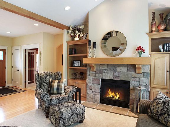 4th image of 4872 Sundial Dr NE