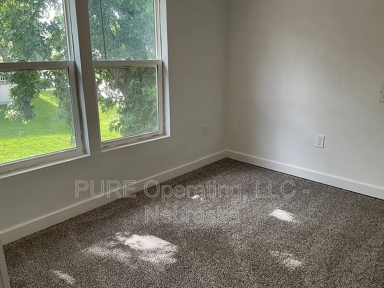 4245 Burdette St — Photo 15