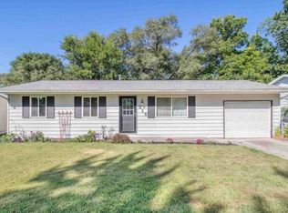 215 Maplewood Ave, Mishawaka, IN