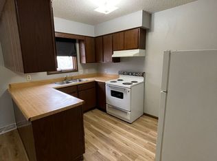 1211 Oleson Rd, Waterloo, IA 50702