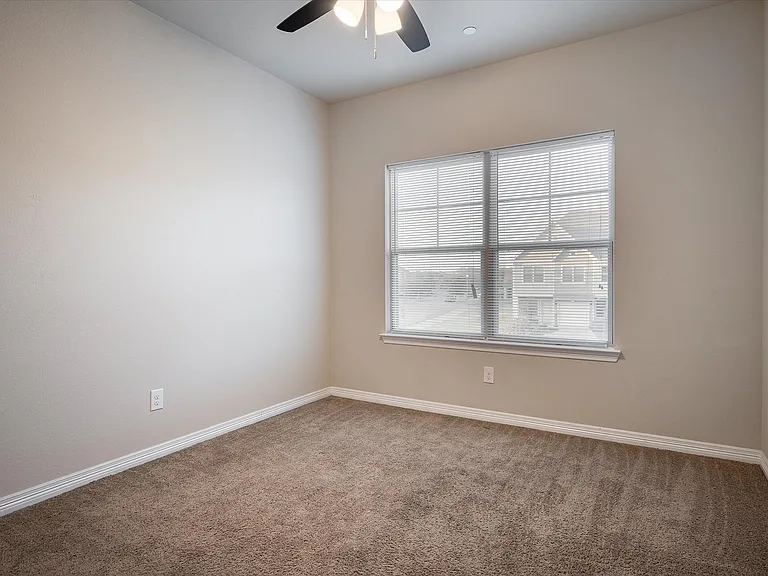 2721 Vine Ct — Photo 27