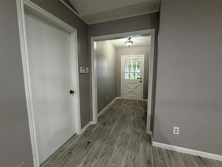 3815 Avenue R — Photo 5