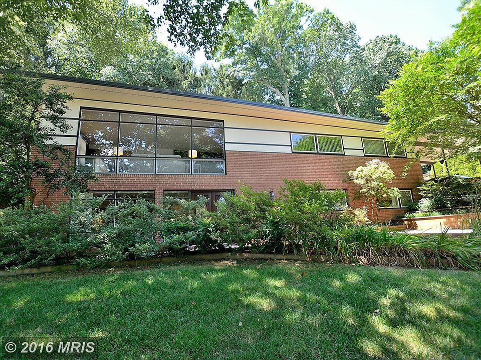 1st image of 6204 Waterway Dr
