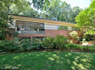 6204 Waterway Dr, Falls Church, VA 22044