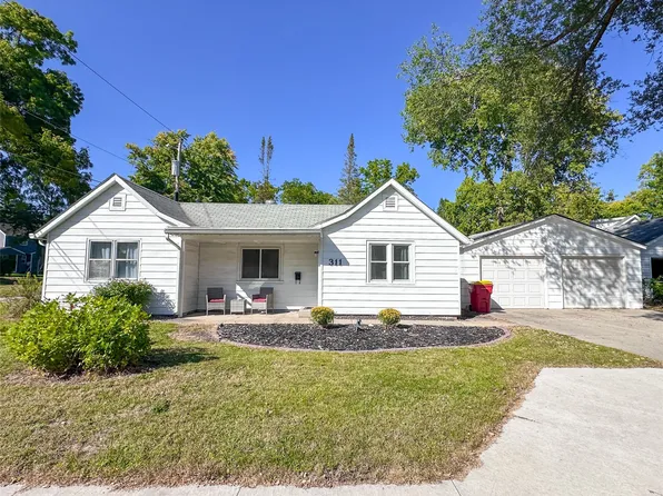 311 15th St, Ames, IA 50010