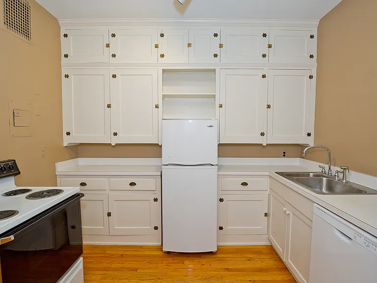 327 Southfield Rd #3BS — Photo 7