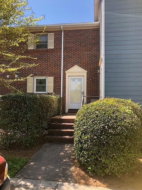 1st image of 1300 Larchmont Pl APT 811
