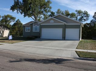 1924 SE Sapphire Ave, Aberdeen, SD 57401