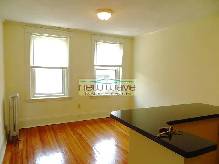 51 Queensberry St #17 — Photo 9