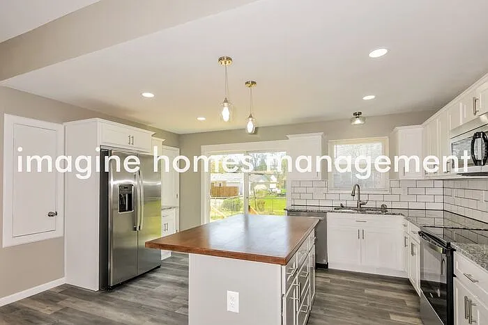 11818 Flushing Dr — Photo 3